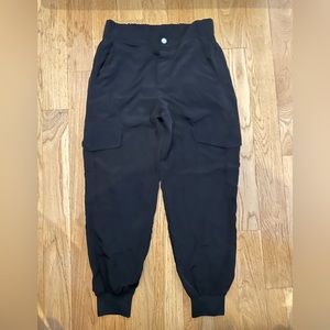 Zara jogger cargo pants with pockets. Size Small. Black
